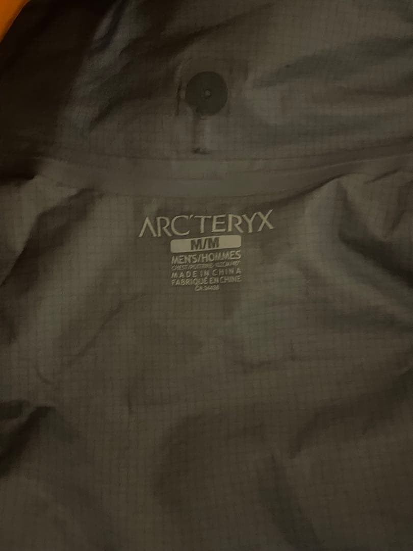 頑固ちゃん　ARC'TERYX マウンテンパーカー オレンジ