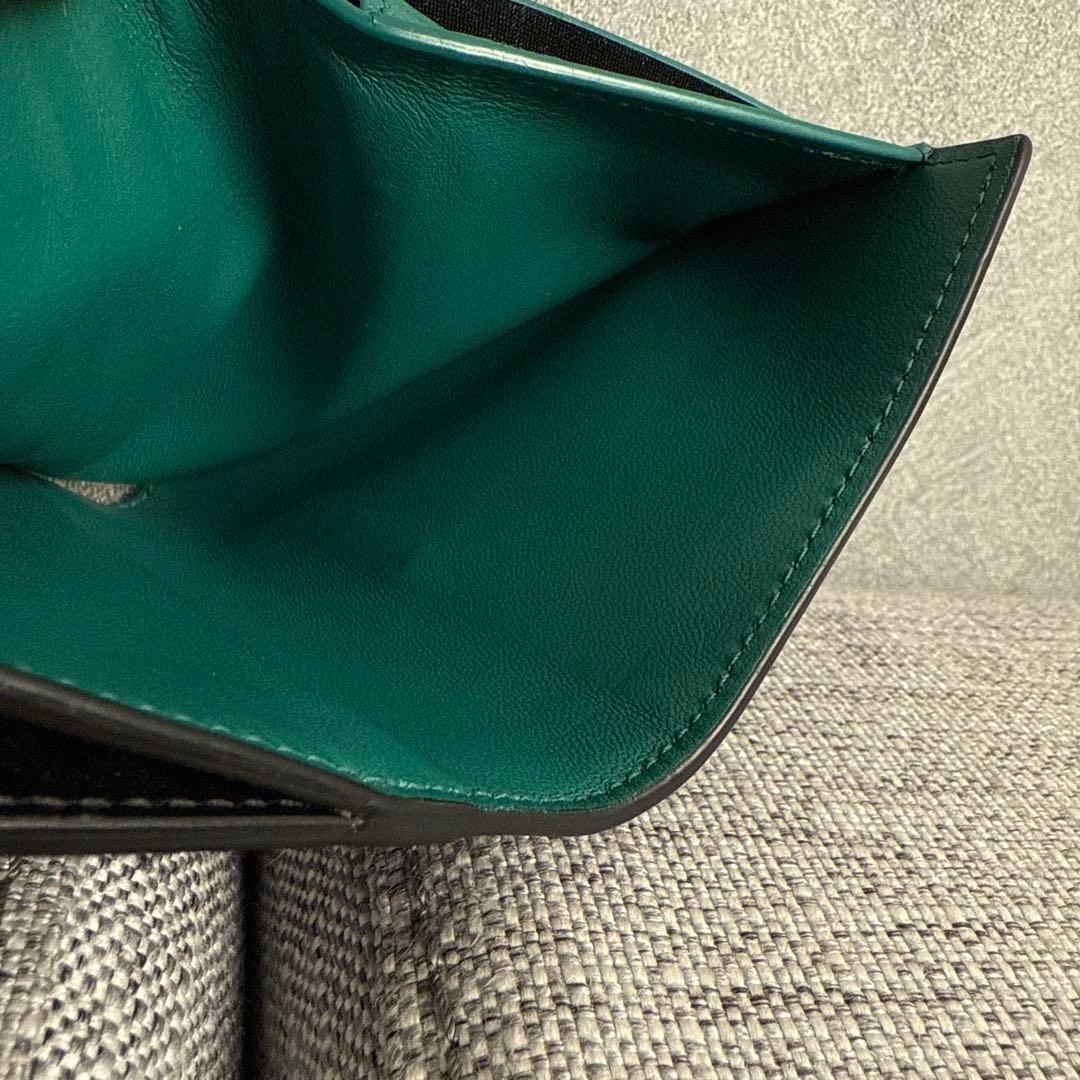 ブルガリ　セレペンティ　二つ折り財布