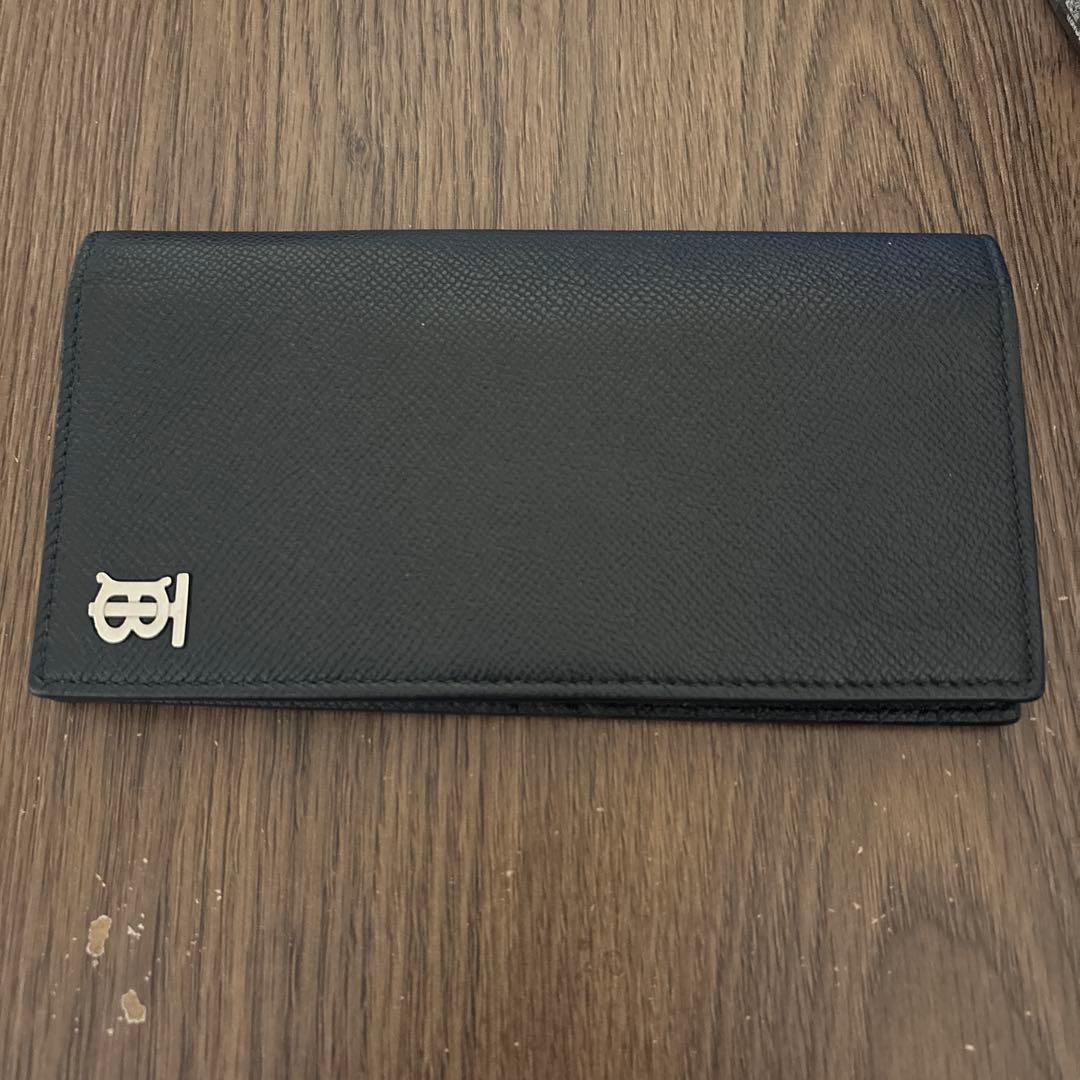 Burberry ブラックレザー 二つ折り財布