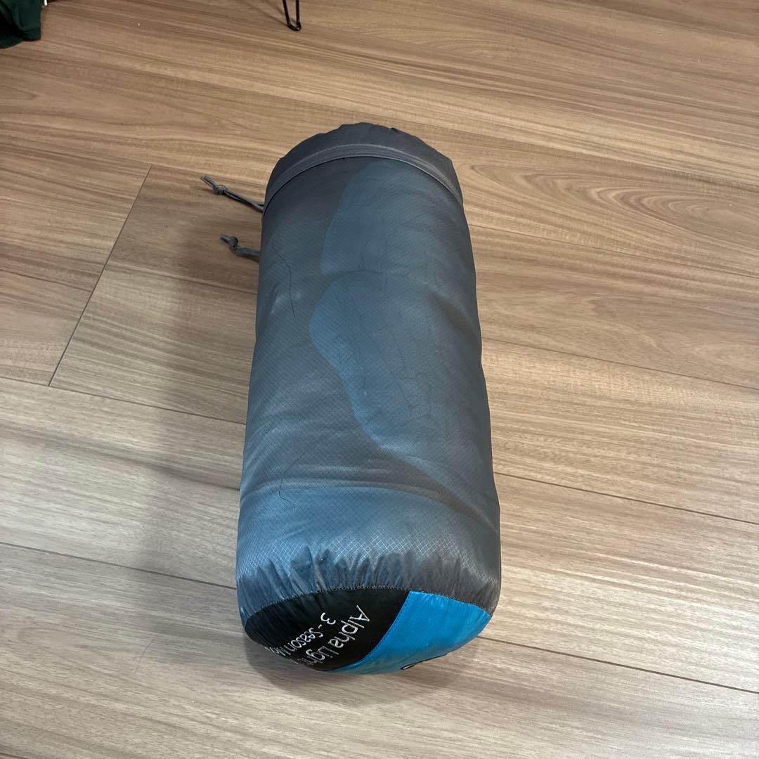 寝袋 ISUKA Alpha Light 700X インディゴ 収納袋付き