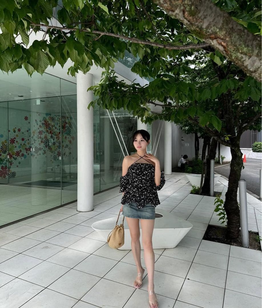 【美品】yilon Joli flower blouse black