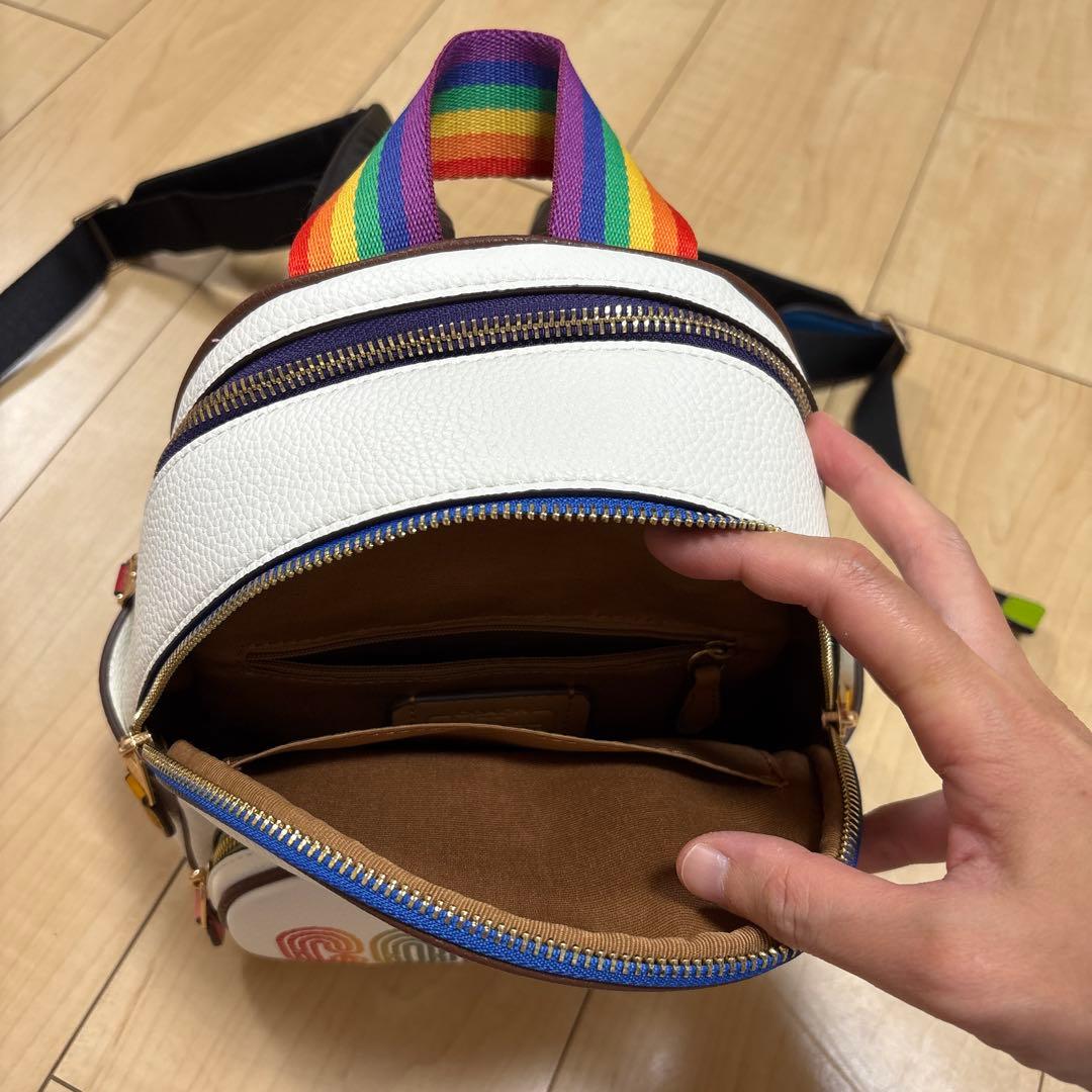 COACH カラフルロゴリュック