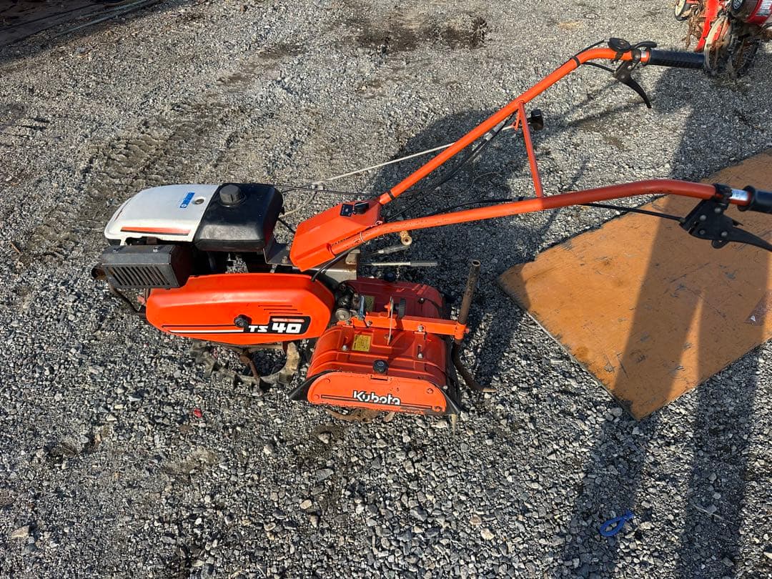 一輪タイヤ　クボタ 管理機 TS40 家庭菜園 直接引取り限定　 耕運機