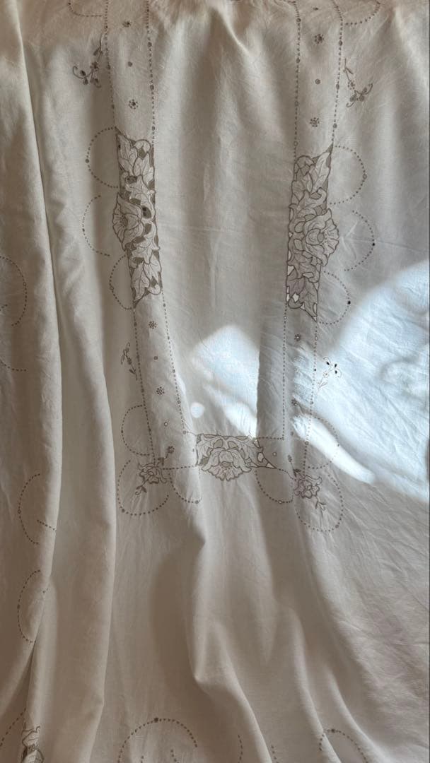 SALE❣️アンティークஐ花柄刺繍の大判クロスஐフランスお買い得