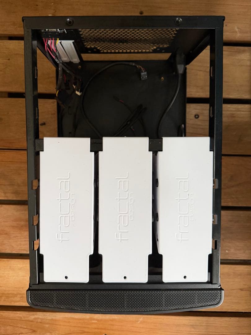 Fractal Design Node 304 Mini ITX ケース