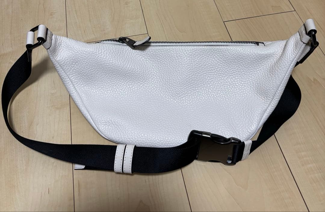 コーチ COACH レザーボディバッグ ホワイト