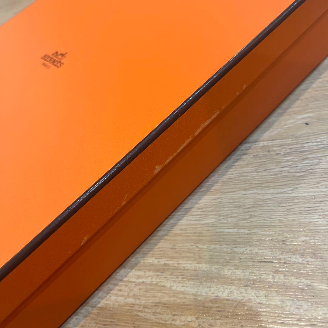 HERMES 花柄デザイン皿 専用ボックス付き