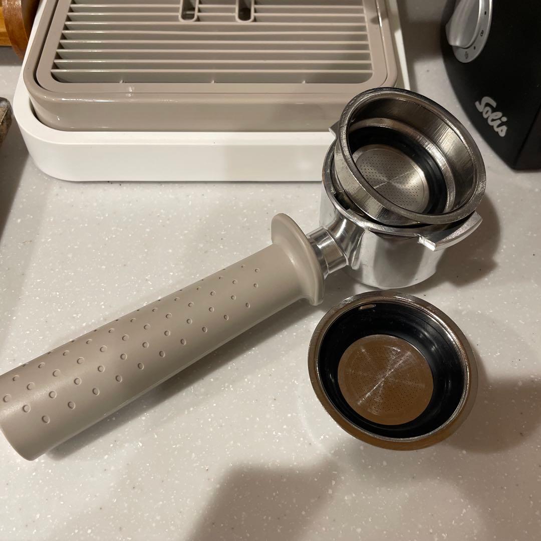 DeLonghi スティローザ　エスプレッソマシン　新色