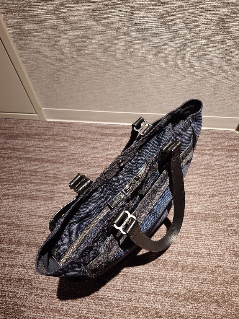 BRIEFING FUSION SQ TOTE HD BAGネイビートートバッグ
