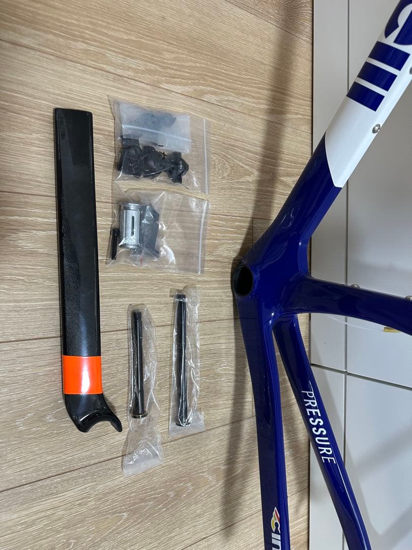 CINELLIチネリPRESSURE 2024年モデル フレームセット Lサイズ