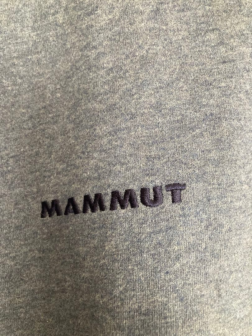 MAMMUT(マムート)フルジップパーカー 刺繍ロゴ 希少2XLサイズ ネイビー
