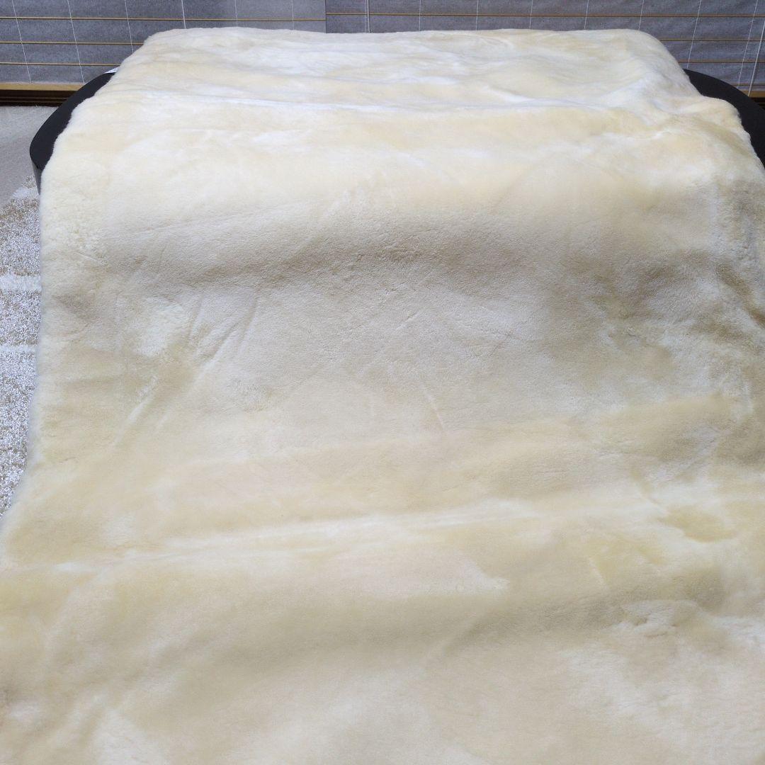 新品未使用　ムートン　天然羊毛皮　敷布団　オマケ付き
