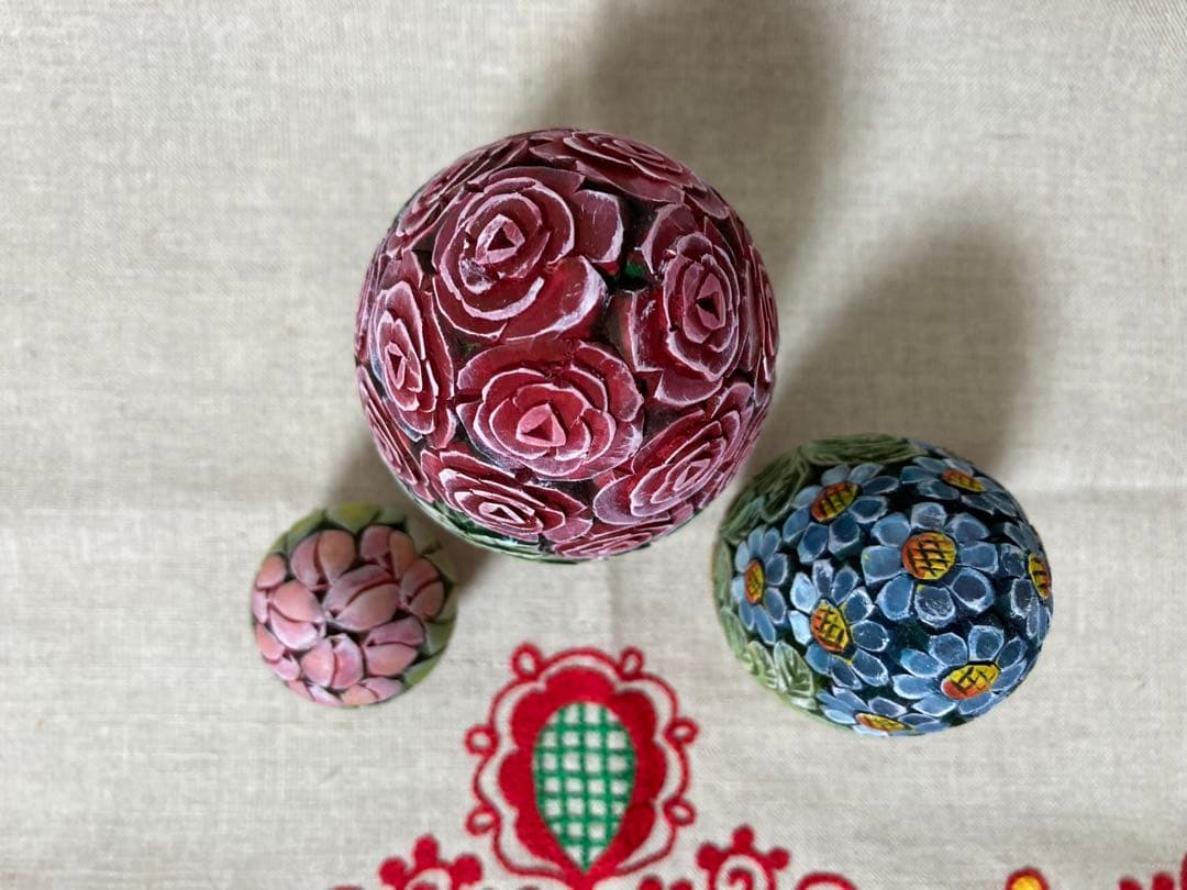 ロシア雑貨☆イースターエッグ型カービングマトリョーシカ(3P)フラワーバスケット