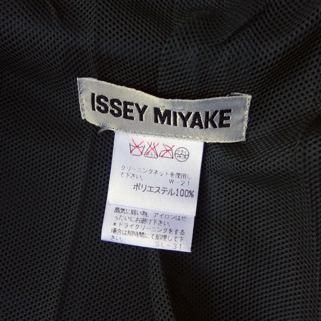 銀タグ　イッセイミヤケ　プリーツストライプロングジャケットコート グレーM