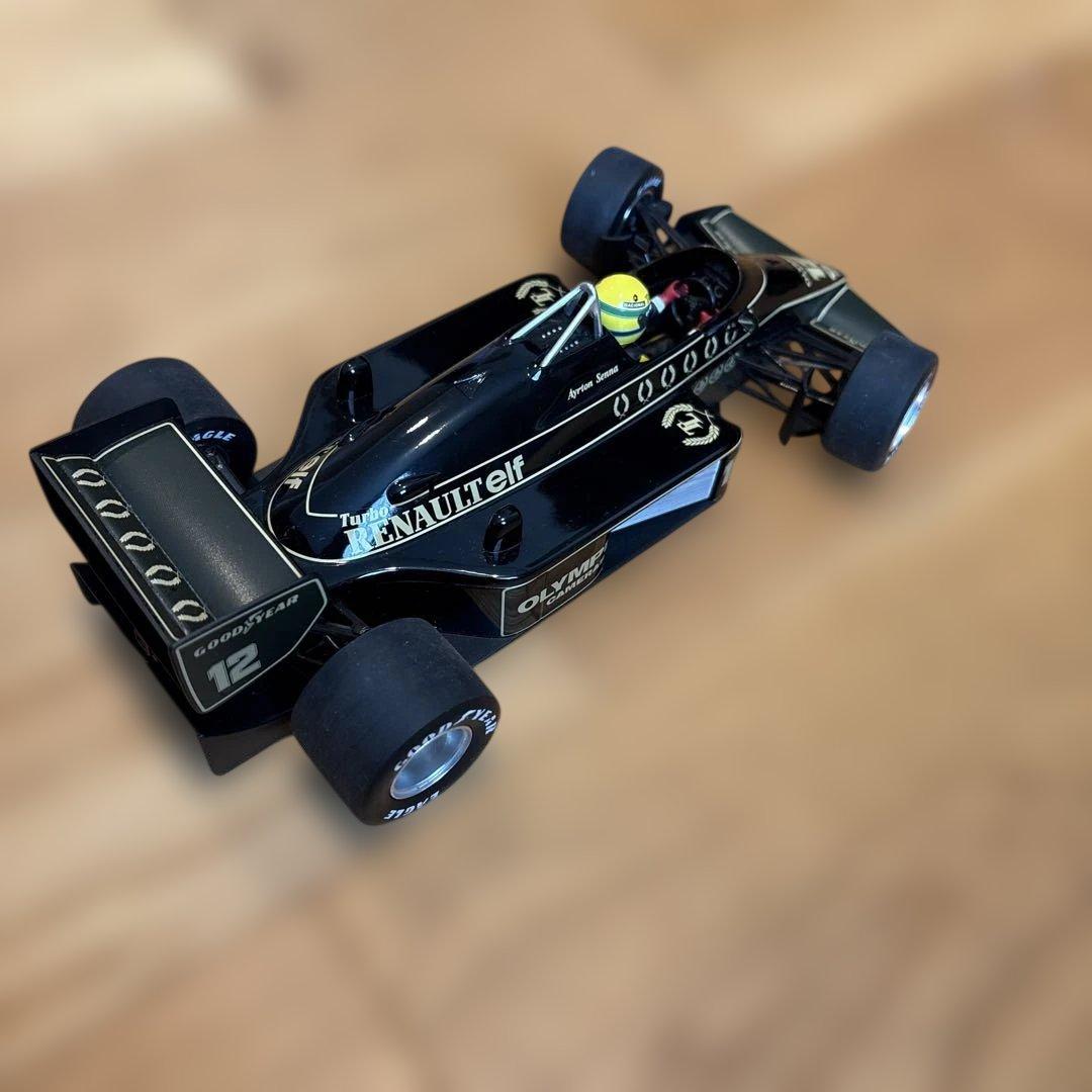 ミニチャンプスロータス97T アイルトンセナ　ルノー1/18 箱無し