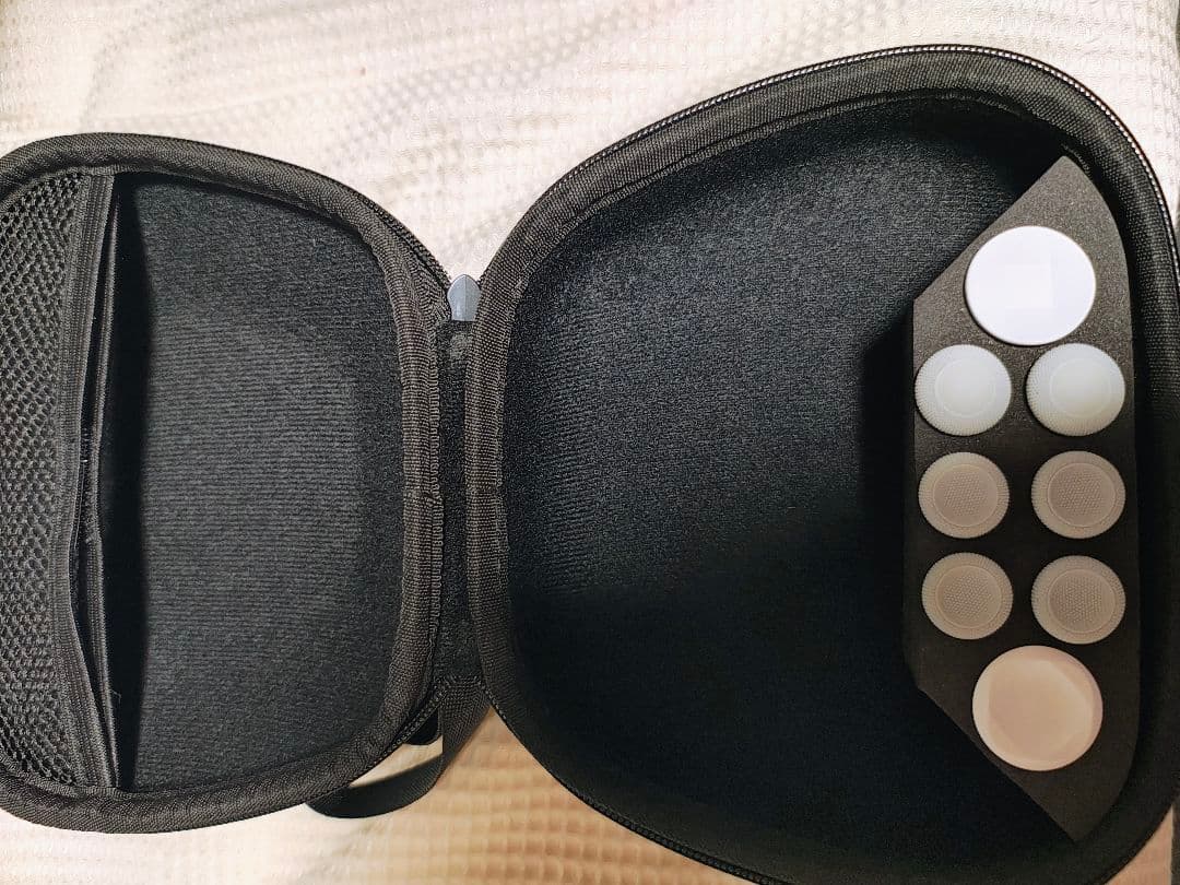 FLYDIGI Vader 5 Pro 充電ドック、キャリングケース付