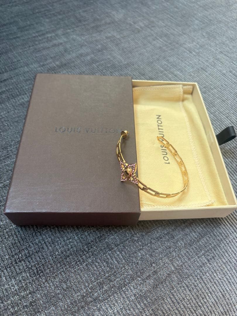 ルイヴィトン ピアス 片耳 大ぶり