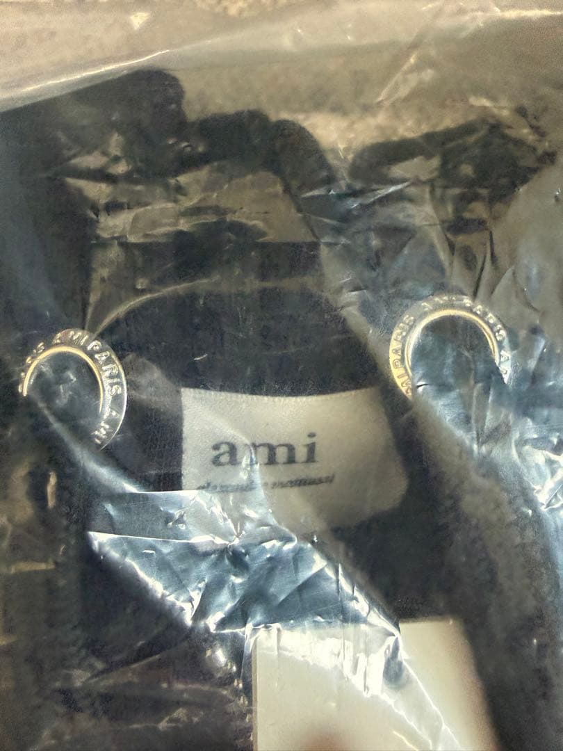【新品正規品】AMI PARIS アミパリス パーカー ブラック Mハートロゴ