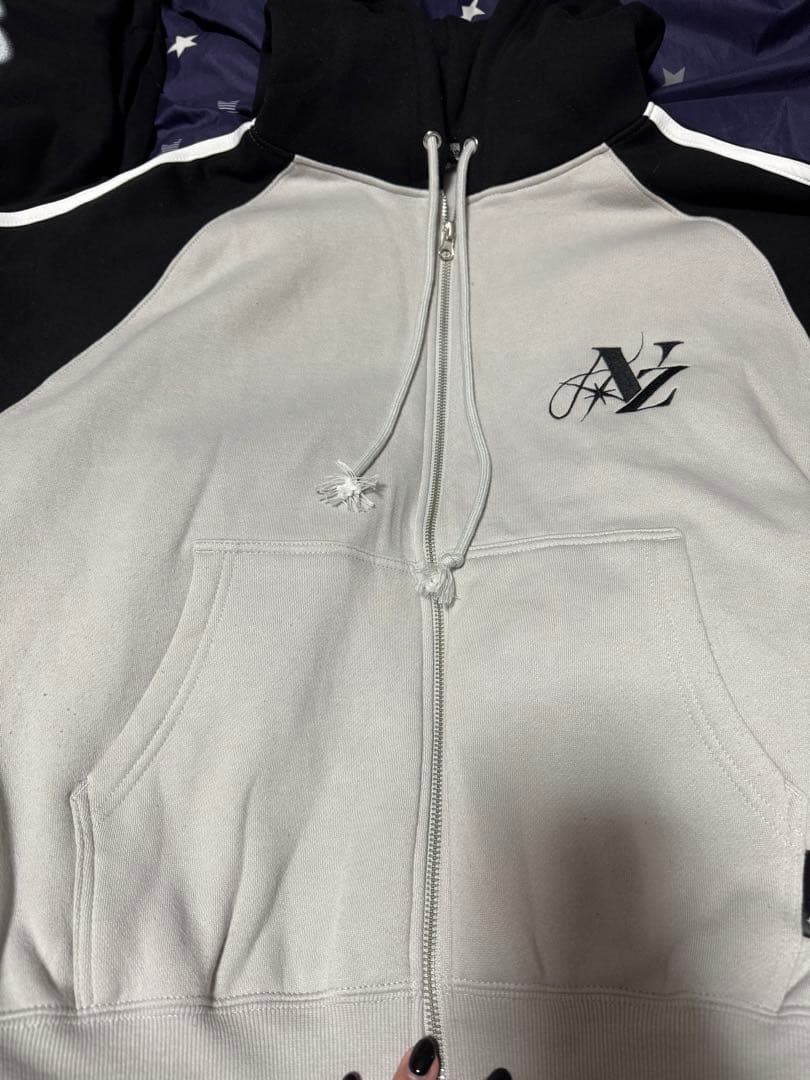 NiziU ジップアップパーカー Mサイズ