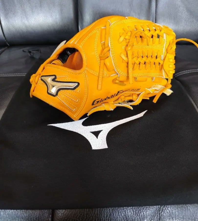 Mizuno Global Elite RG 少年軟式グローブ