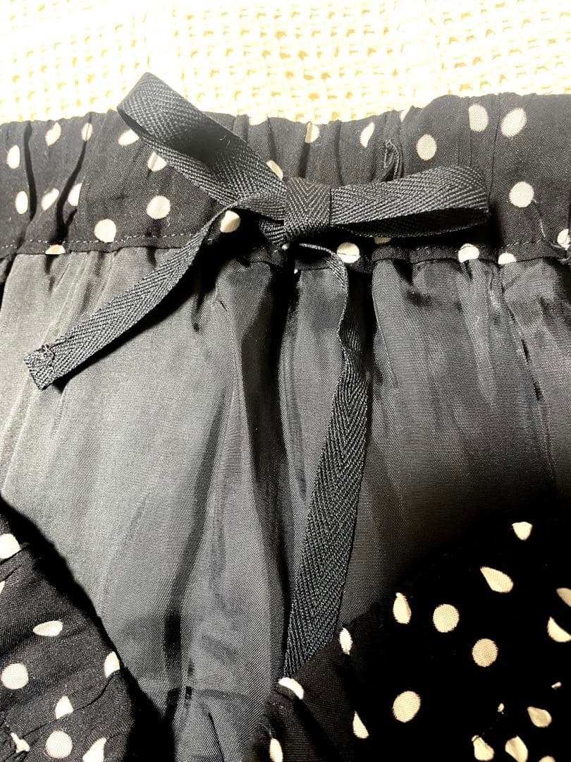 【新品未使用】かぐれ　ドットギャザースカート