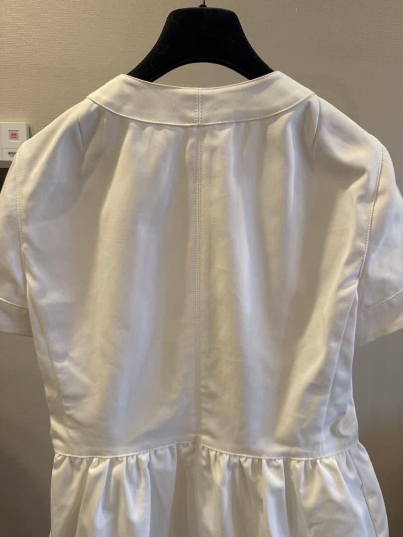 Christian Dior 刺繍入りホワイトワンピース