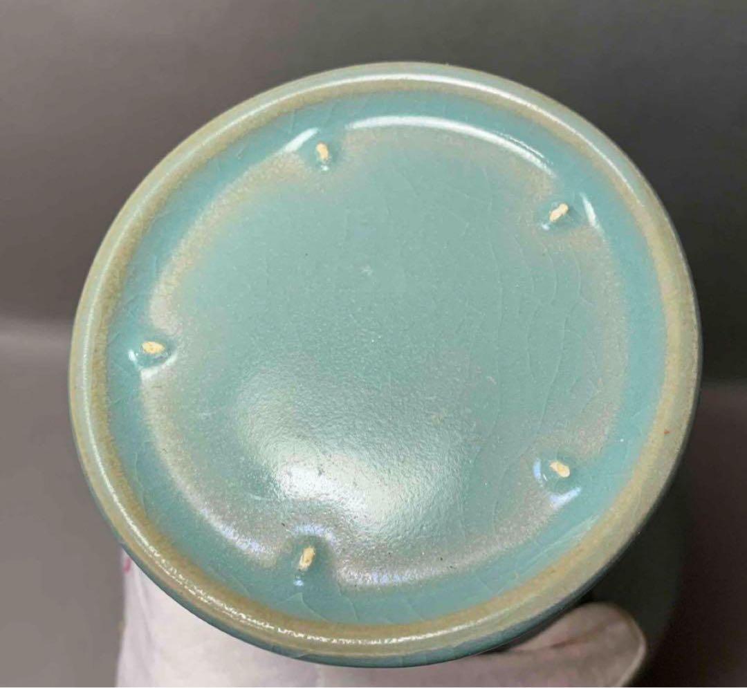 中国 肩に筋入り梅瓶