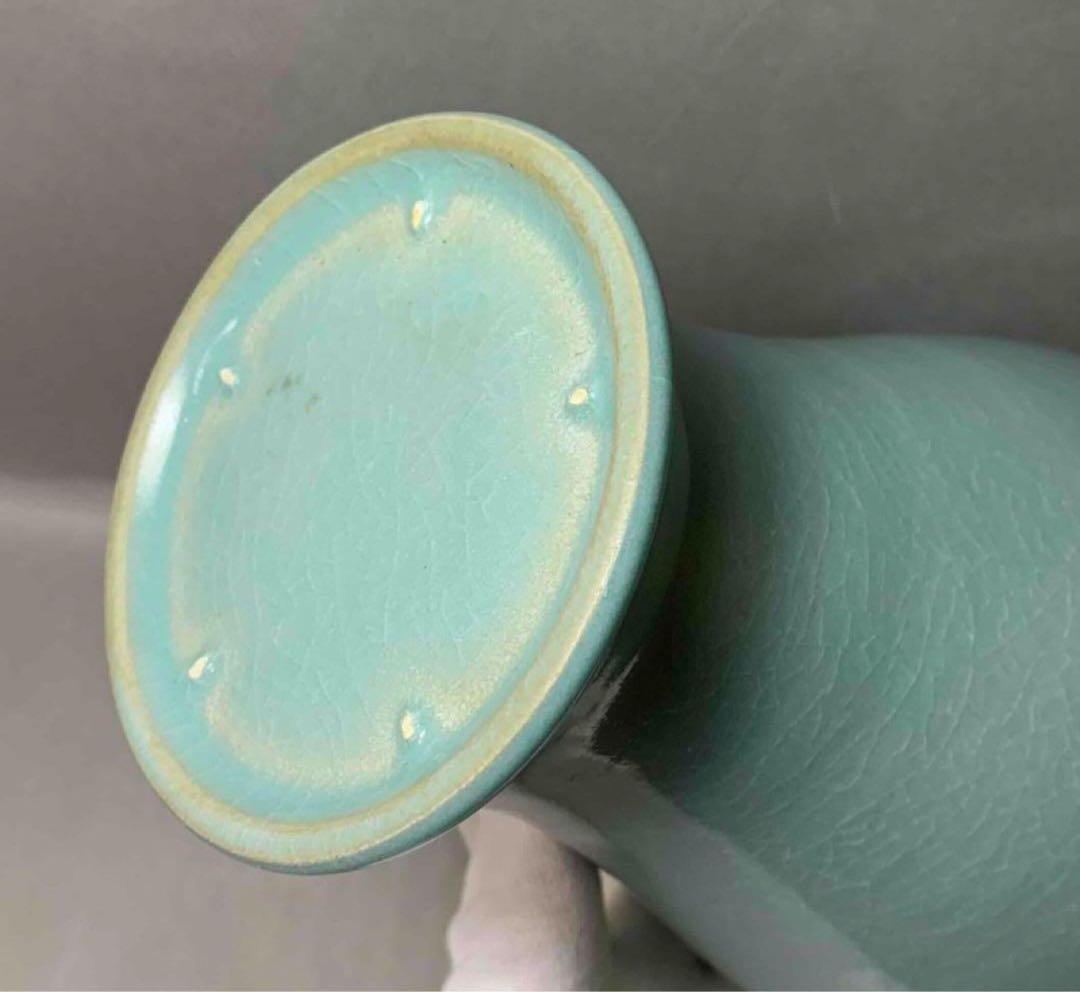 中国 肩に筋入り梅瓶