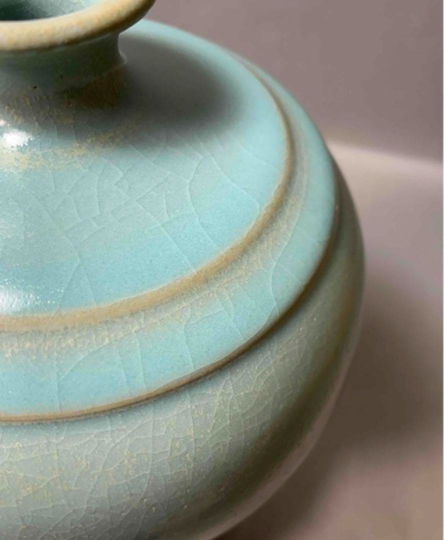 中国 肩に筋入り梅瓶