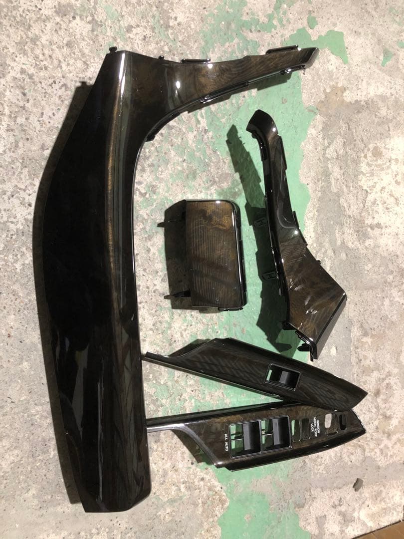 20系アルファード　ヴェルファイア　黒木目パネルセット