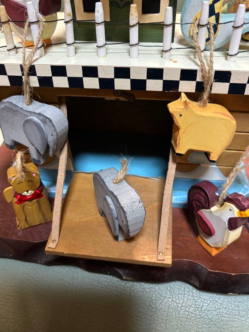 大特価！希少ノアの方舟　動物のツリー（9A）