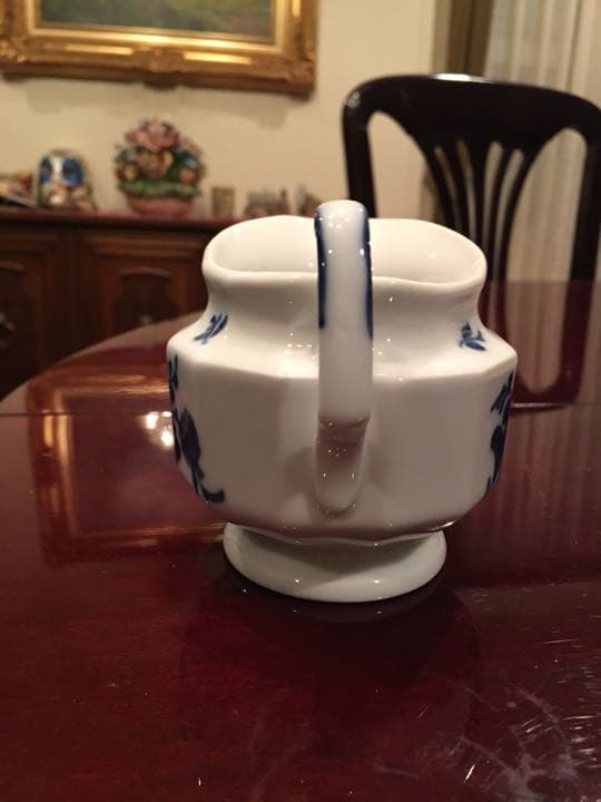 お値下げ。ロイヤルコペンハーゲン ブルーフラワーアンギュラー　 クリーマー