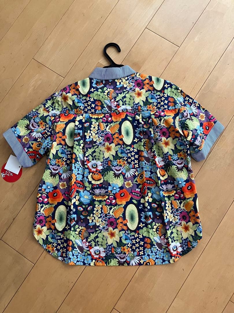 アルベロベロの花柄半袖シャツ