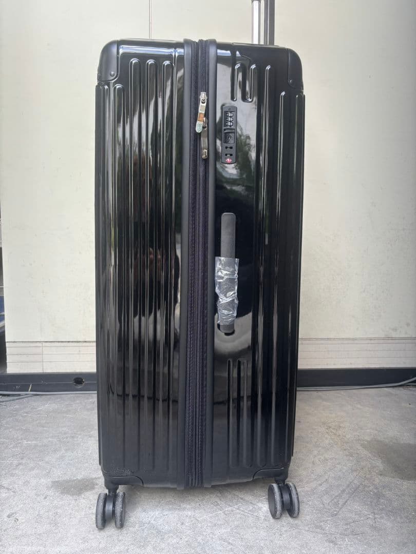 大容量特大LLサイズ　スーツケース鏡面加工 キャリーケース黒色150L32インチ