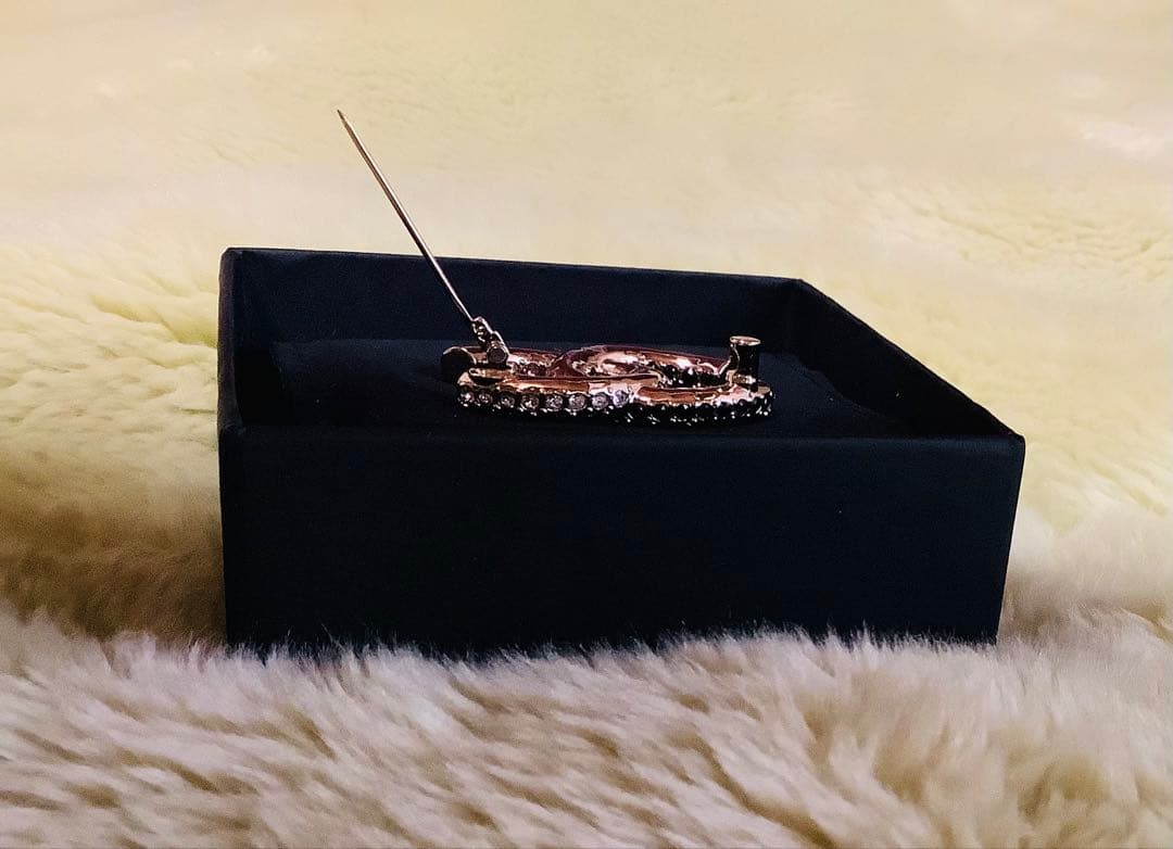 シャネルCHANELブローチCCマークブラックスパンコール限定新品安心鑑定セール