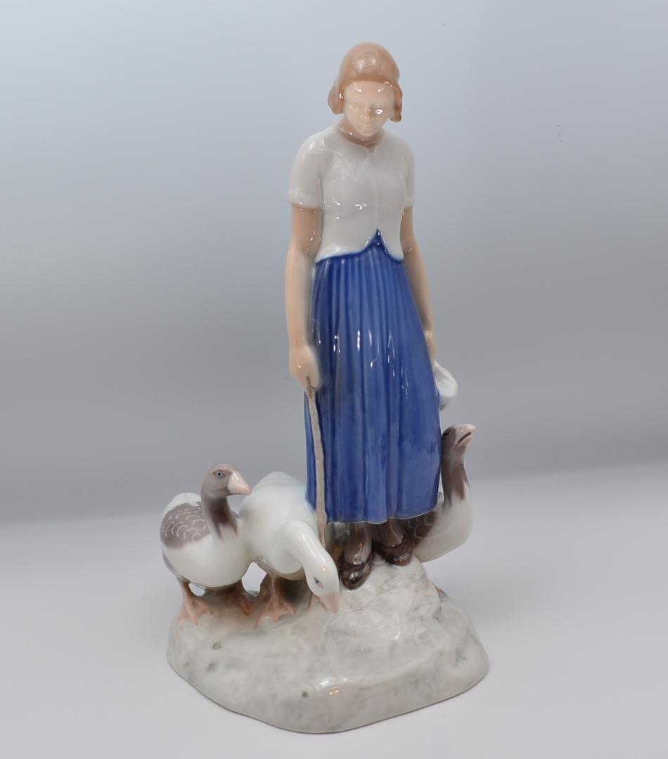 少女とガチョウ　＃2254　★B＆G（ロイヤルコペンハーゲン）　デンマーク　絶版