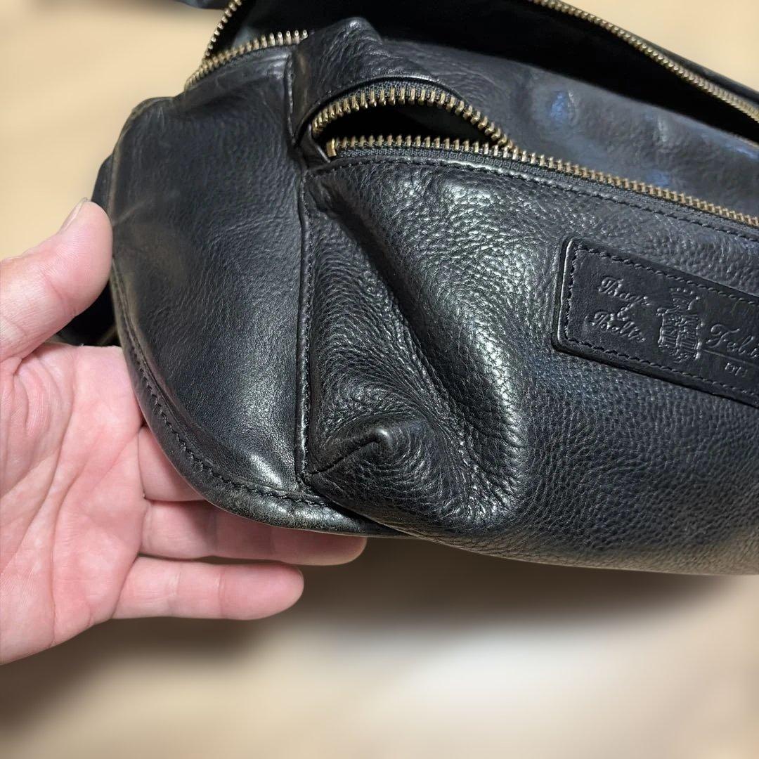 FELISIフェリージオールブラックレザーボディバッグ