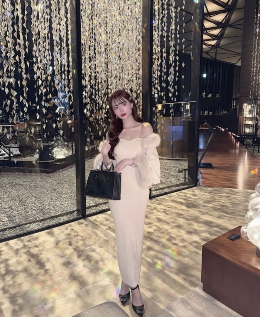 《大人気》elmyu ファーポンチョカーデ×チェーンワンピset パーティー白