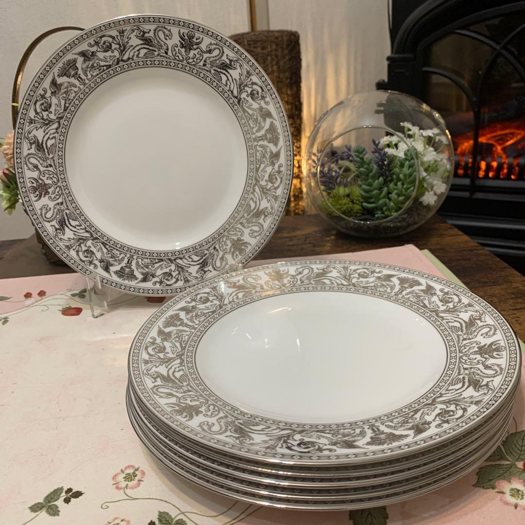 未使用　ウェッジウッド フロレンティーン　プラチナ　20.5cmケーキプレート