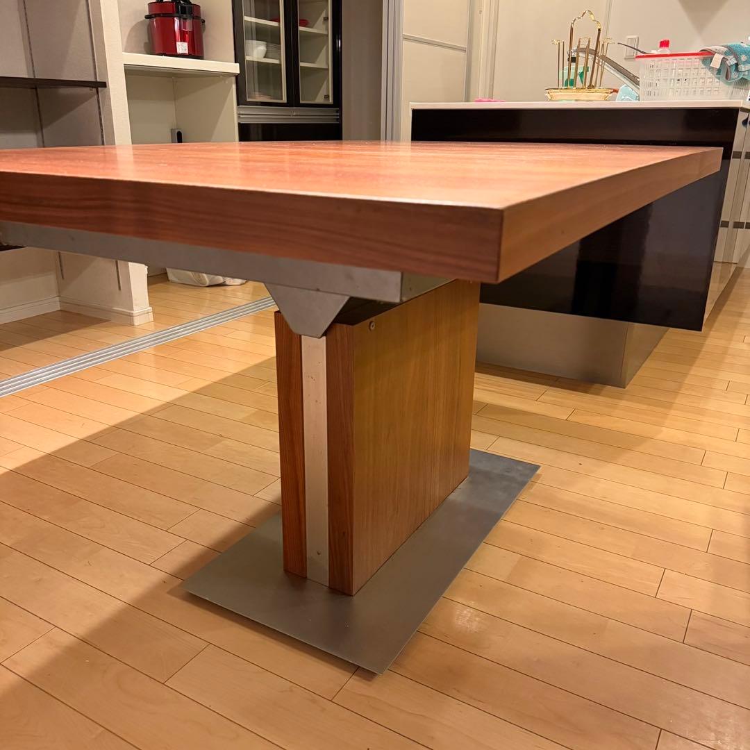 BoConcept(ボーコンセプト)ダイニングテーブル