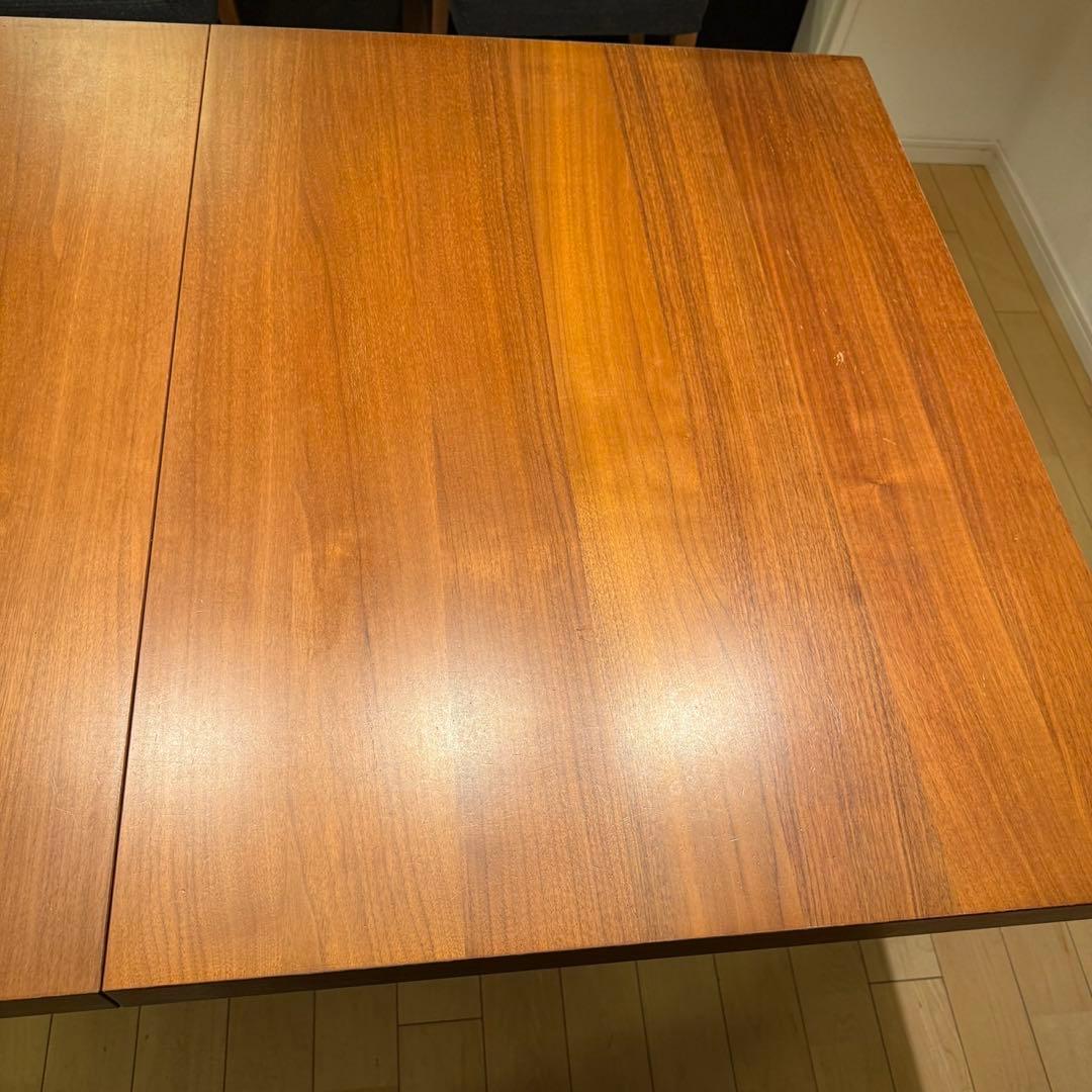 BoConcept(ボーコンセプト)ダイニングテーブル