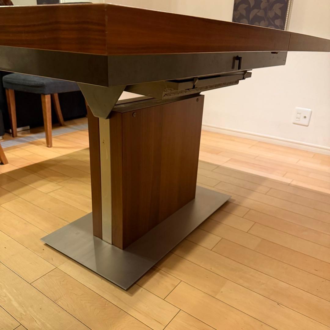 BoConcept(ボーコンセプト)ダイニングテーブル