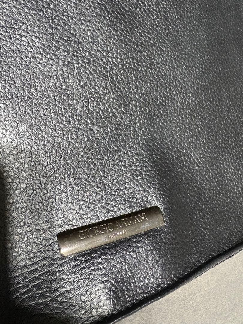 ☆男女兼用☆GIORGIO ARMANI メッセンジャーバッグ　レザーA4収納