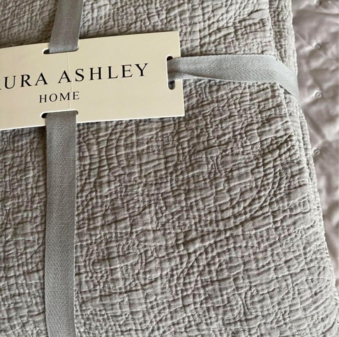 旧LAURA ASHLEY 　イギリス直輸入キルトカバー　ベッドスプレット　新品