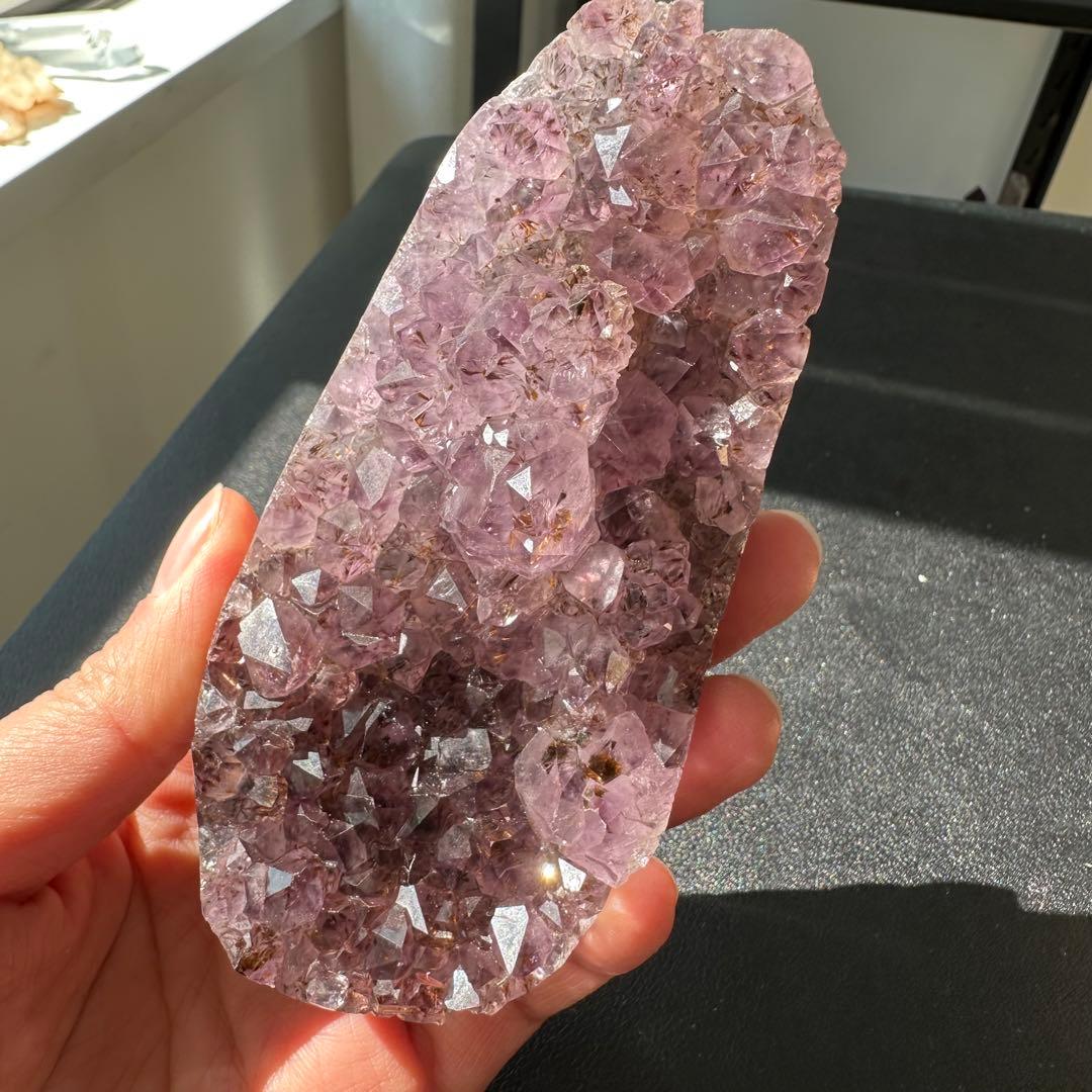 天然石タイチンルチルクォーツ共生アメジストの原石　置物NO.022408