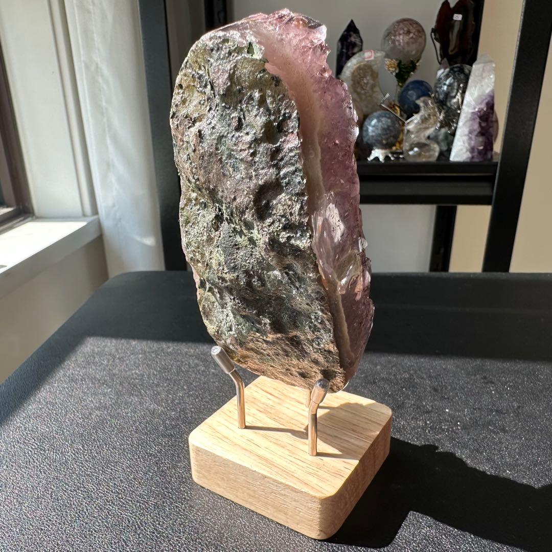 天然石タイチンルチルクォーツ共生アメジストの原石　置物NO.022408