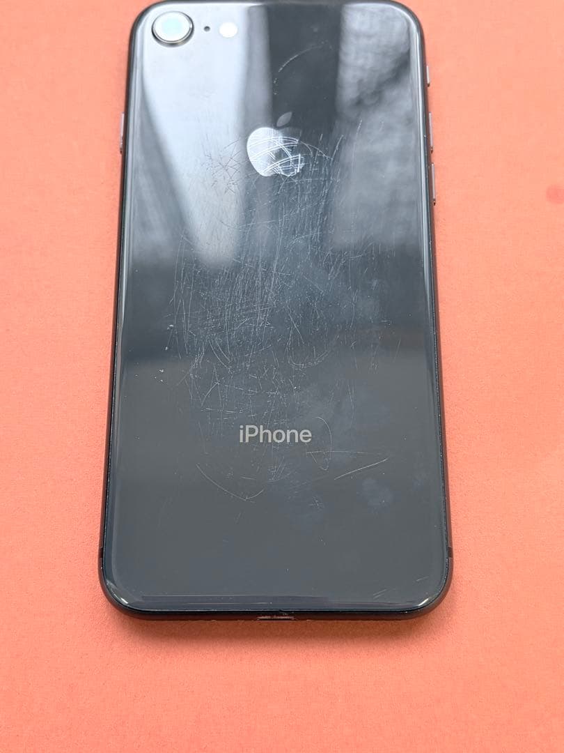 iPhone 8 スペースグレー 本体