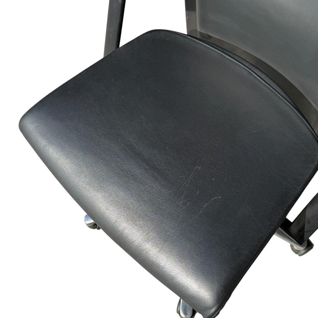 HR704 Fritz Hansen Flowフリッツハンセン　レザーチェア