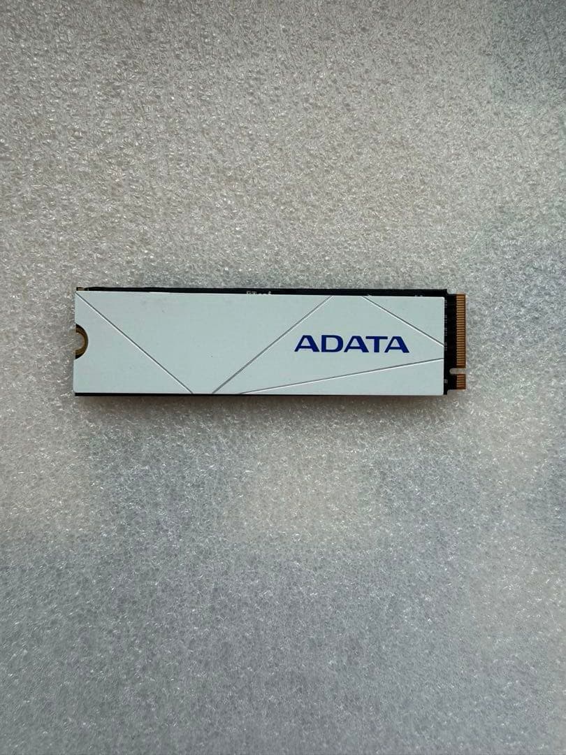 ADATAヒートシンク付 SSD 2TB NVMe M.2