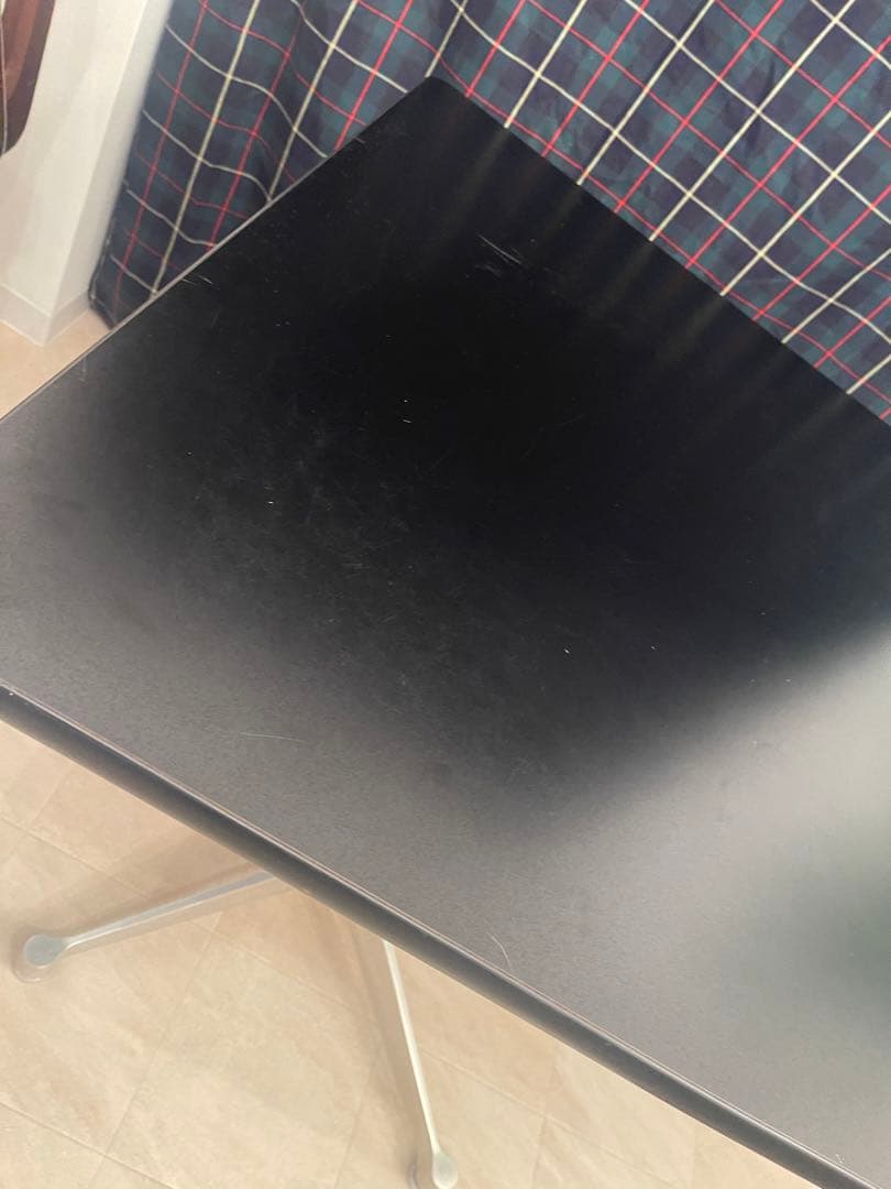 ハーマンミラー　コントラクトベーステーブル